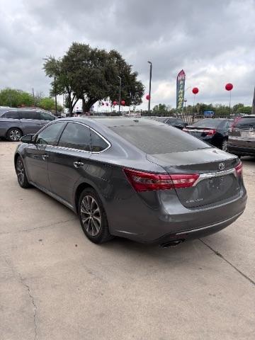 Toyota Avalon  2018