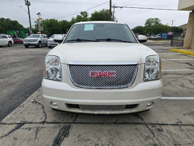 GMC Yukon Denali  2013