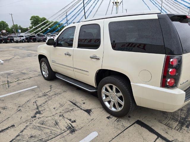 GMC Yukon Denali  2013