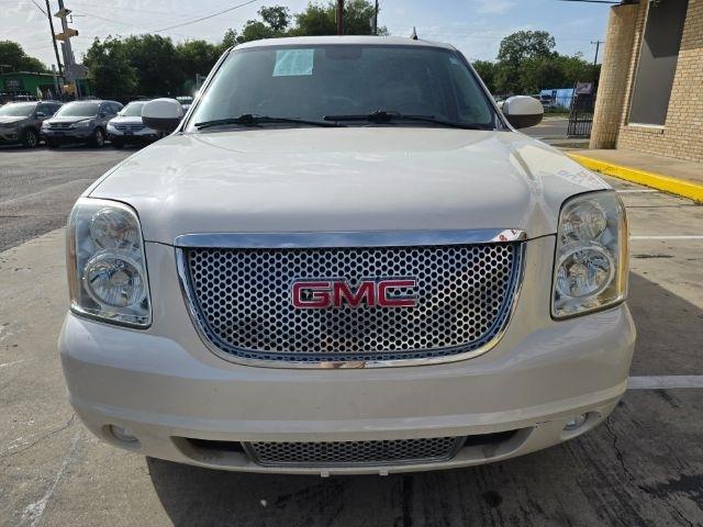 GMC Yukon Denali  2013