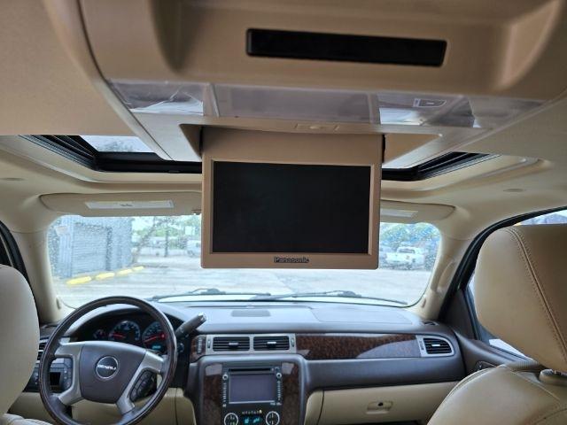 GMC Yukon Denali  2013