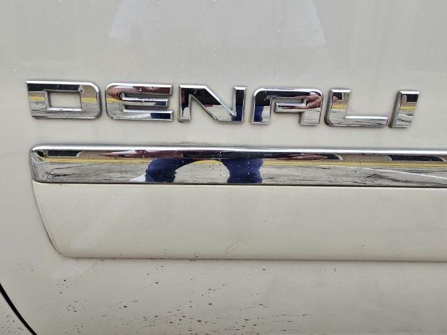 GMC Yukon Denali  2013