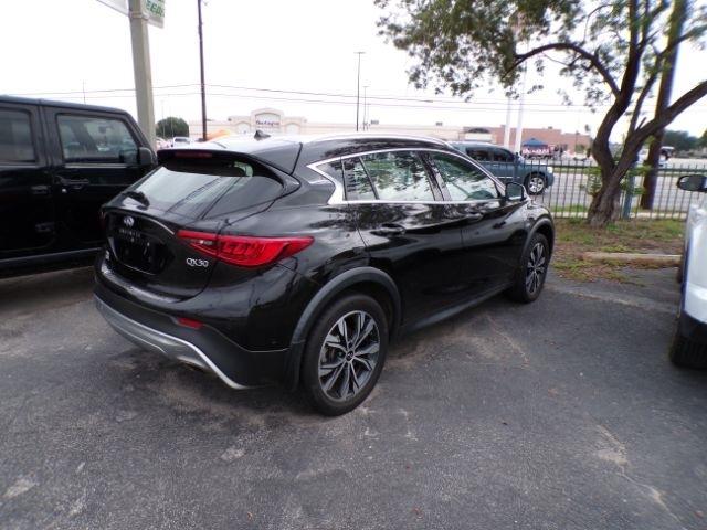 Infiniti QX30  2019