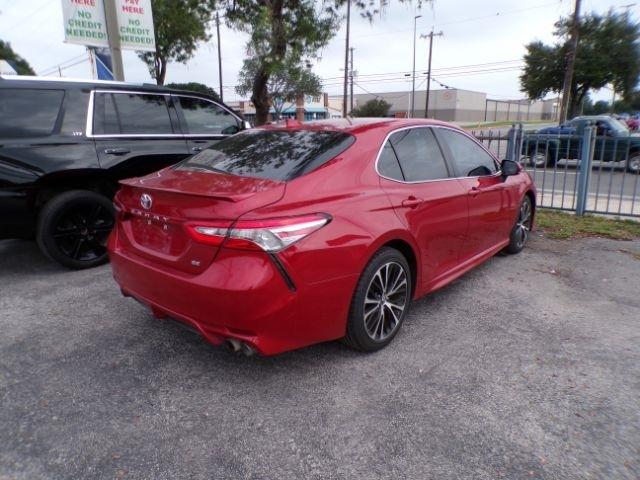 Toyota Camry  2019