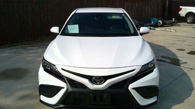 Toyota Camry  2021