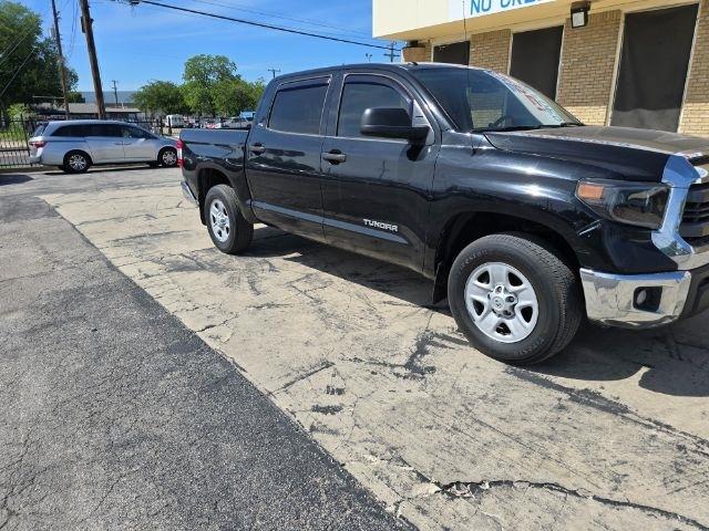 Toyota Tundra  2015