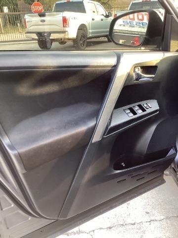Toyota RAV4  2015