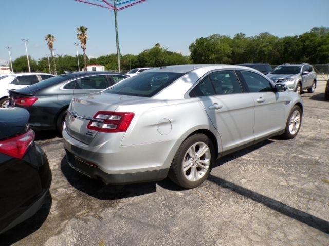 Ford Taurus  2017