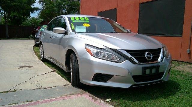 Nissan Altima  2016