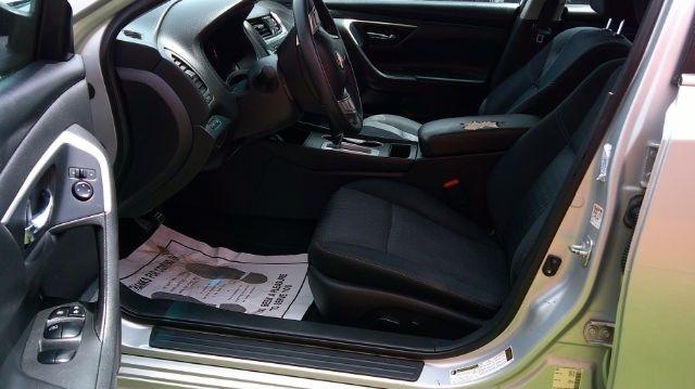 Nissan Altima  2016