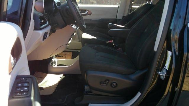 Chrysler Voyager  2022