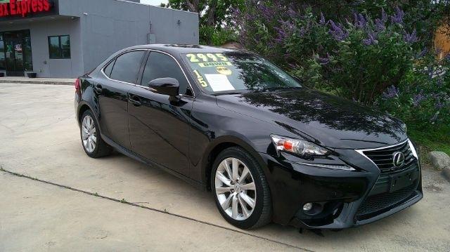 Lexus IS  2015