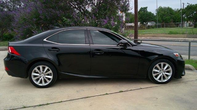Lexus IS  2015