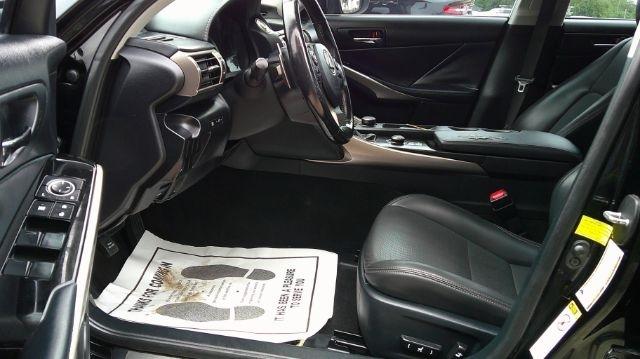 Lexus IS  2015