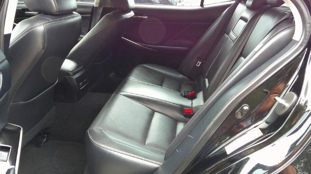 Lexus IS  2015