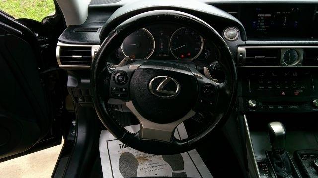 Lexus IS  2015