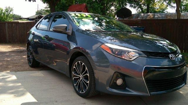 Toyota Corolla  2014