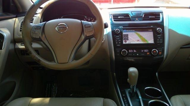 Nissan Altima  2013