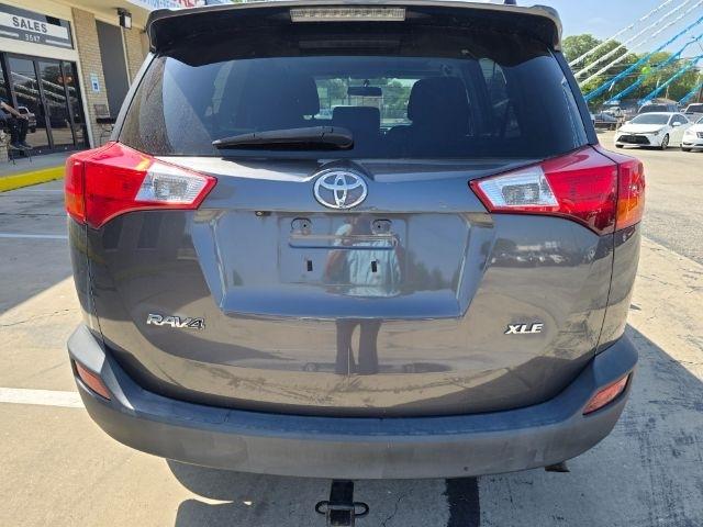 Toyota RAV4  2015