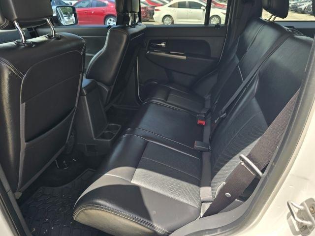 Jeep Liberty  2012