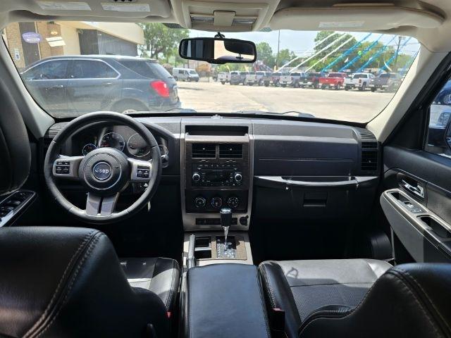 Jeep Liberty  2012