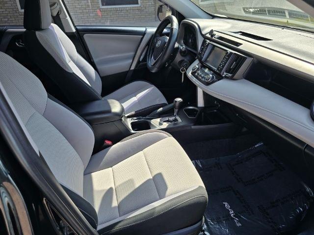 Toyota RAV4  2017