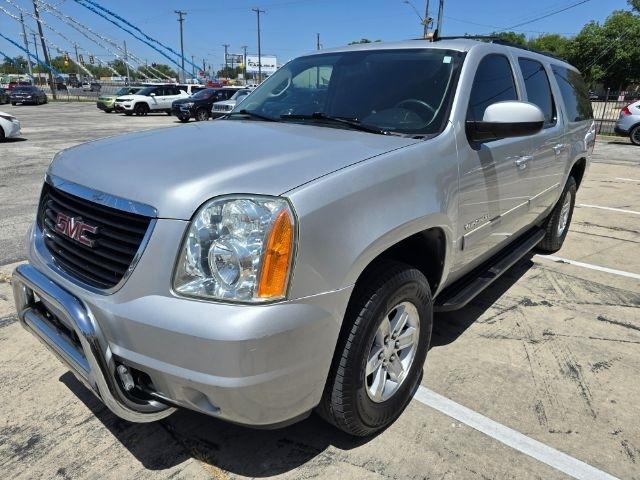 2011 GMC Yukon XL SLE