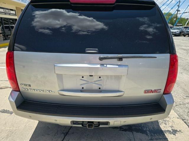 GMC Yukon XL  2011