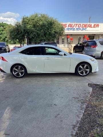 Lexus IS  2014