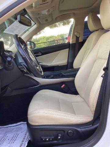Lexus IS  2014