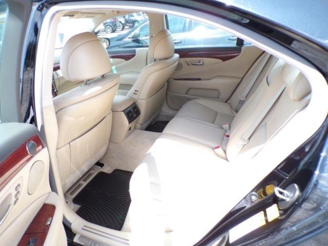 Lexus LS 460  2007