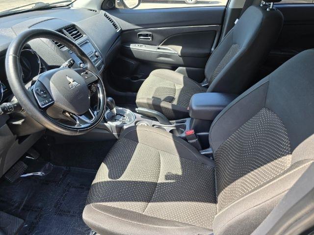Mitsubishi Outlander Sport  2016