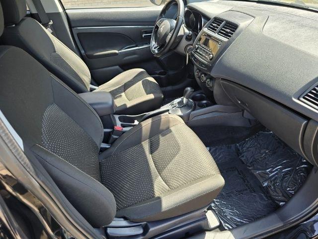Mitsubishi Outlander Sport  2016