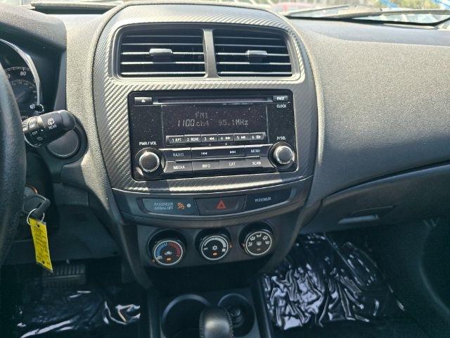 Mitsubishi Outlander Sport  2016