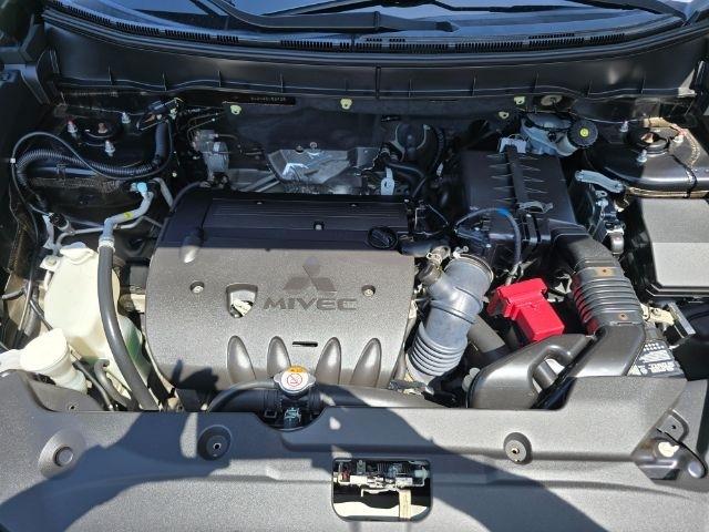 Mitsubishi Outlander Sport  2016