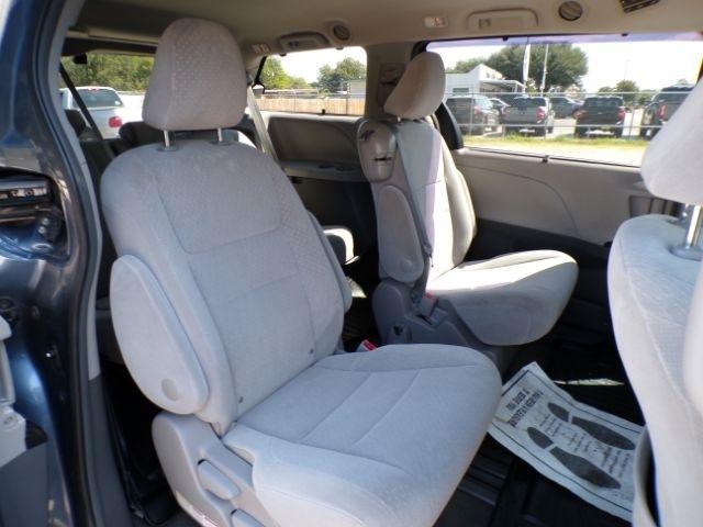 Toyota Sienna  2017