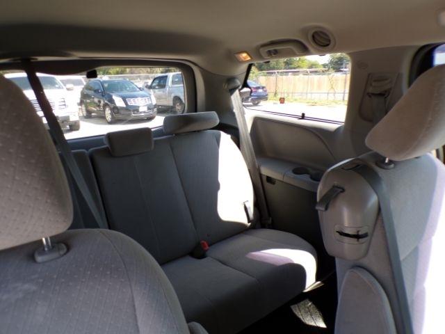 Toyota Sienna  2017