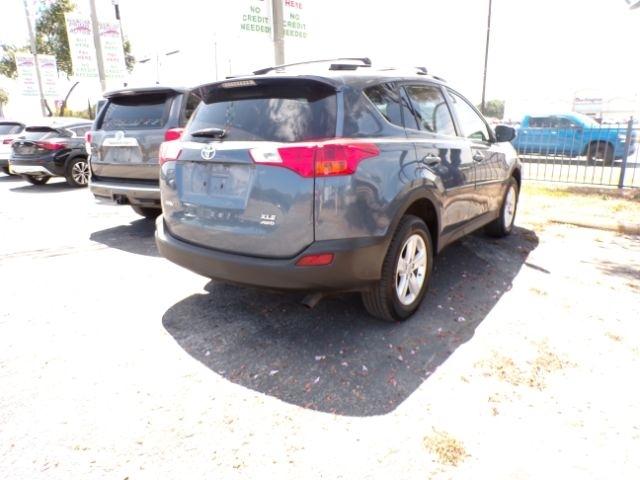 Toyota RAV4  2014
