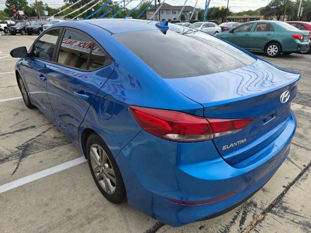 Hyundai Elantra  2018