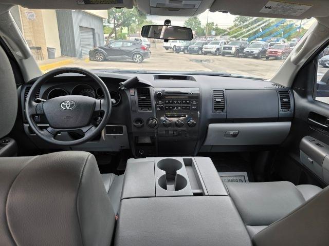 Toyota Tundra  2013