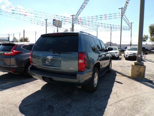 Chevrolet Tahoe  2010