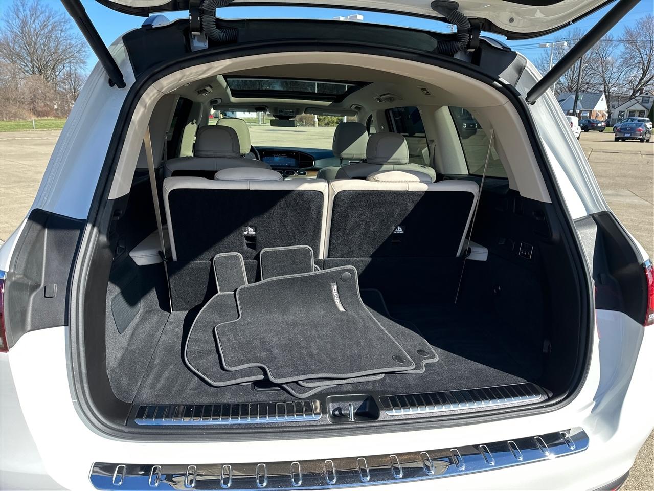 Mercedes-Benz GLS-Class  2023