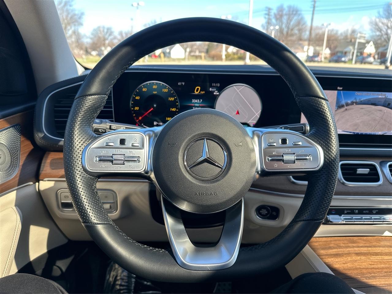 Mercedes-Benz GLS-Class  2023