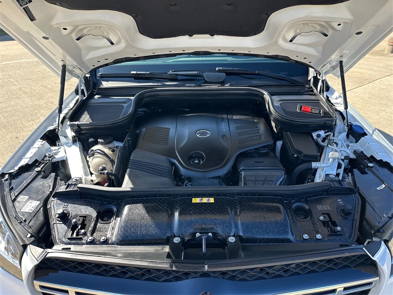 Mercedes-Benz GLS-Class  2023