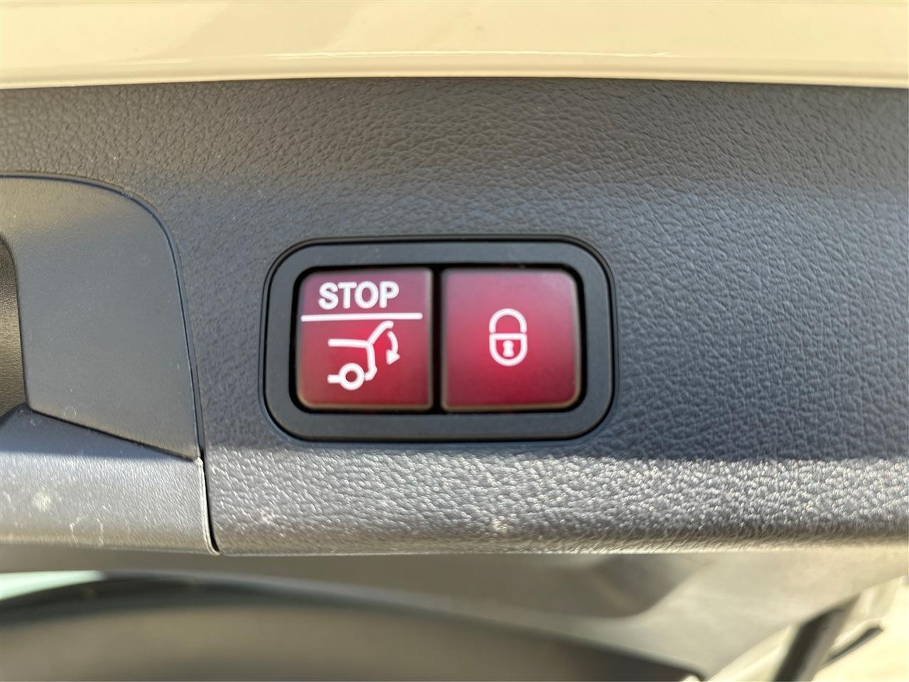 Mercedes-Benz GLS-Class  2023