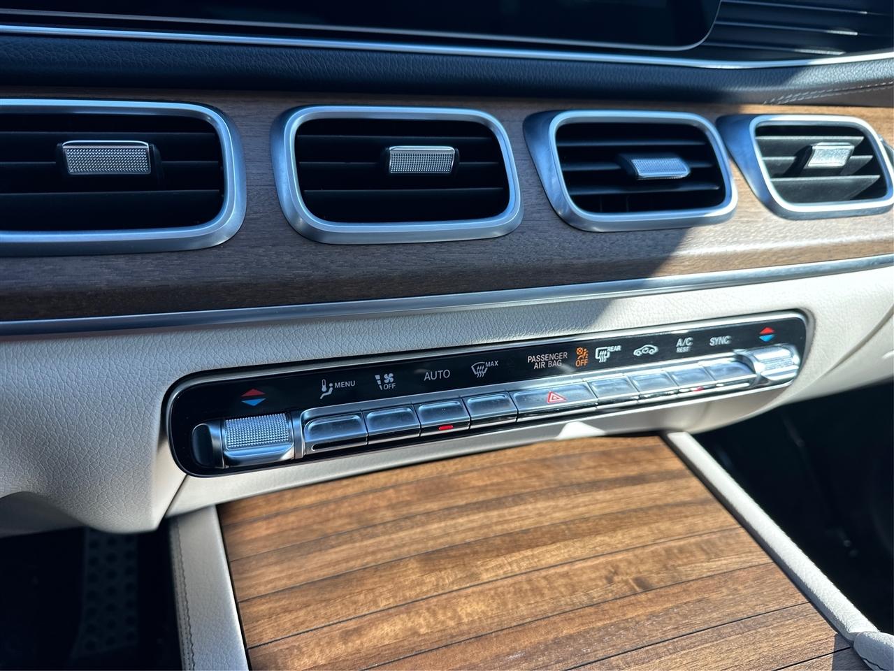 Mercedes-Benz GLS-Class  2023