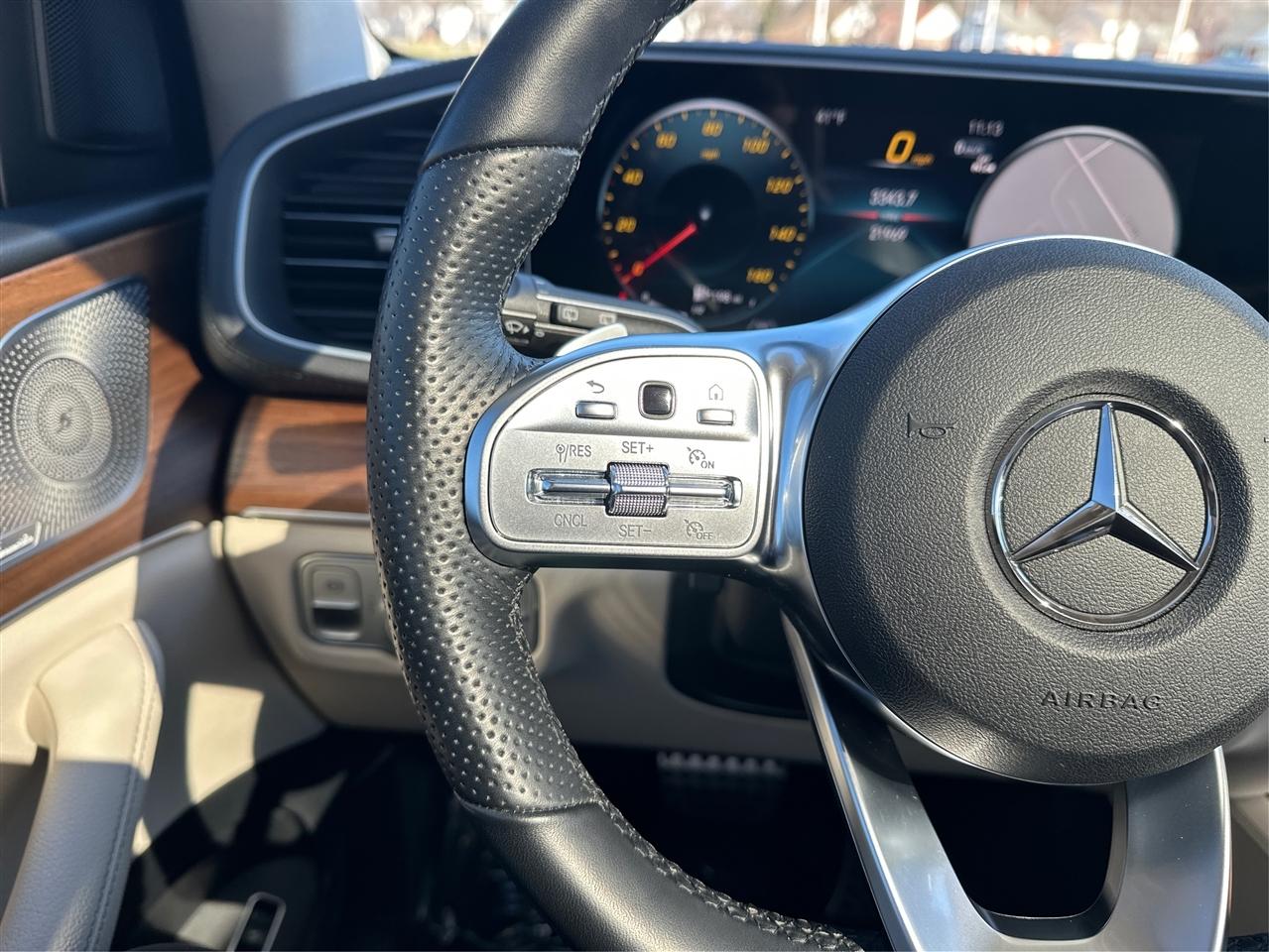 Mercedes-Benz GLS-Class  2023