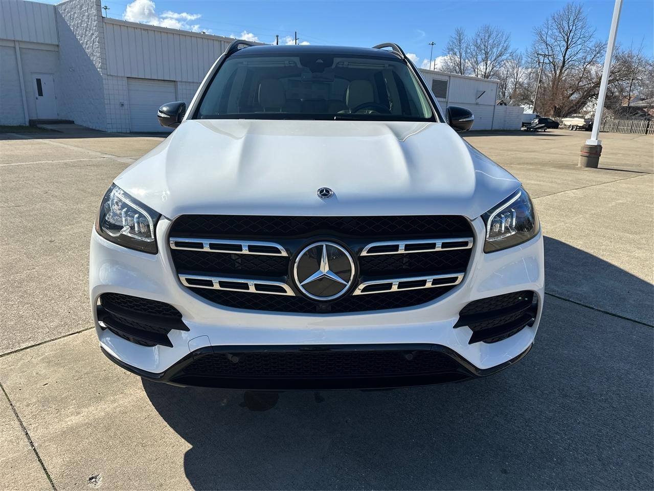 Mercedes-Benz GLS-Class  2023