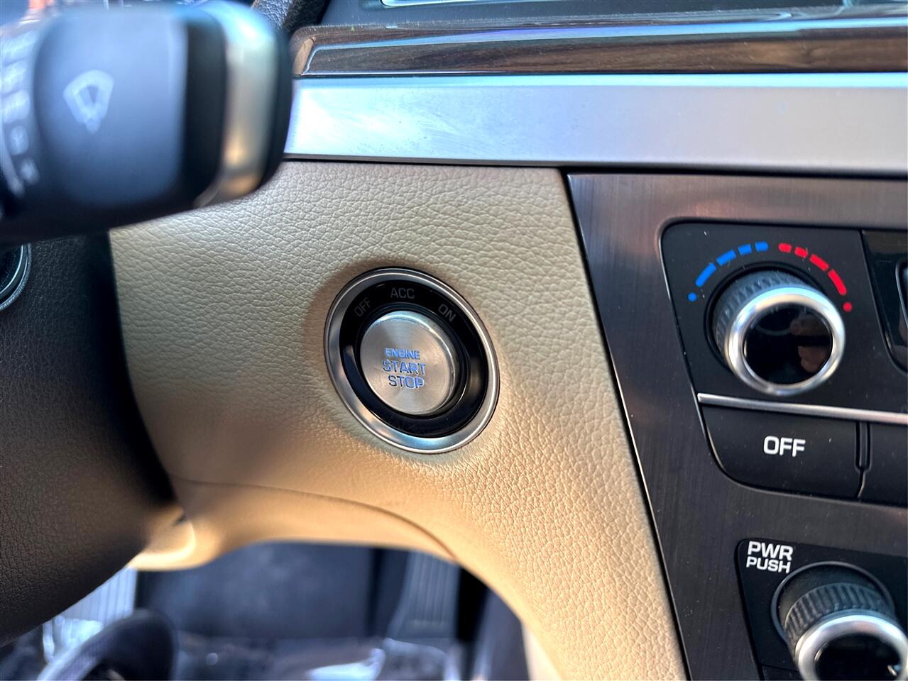 Hyundai Genesis  2015 Hyundai Genesis  2015