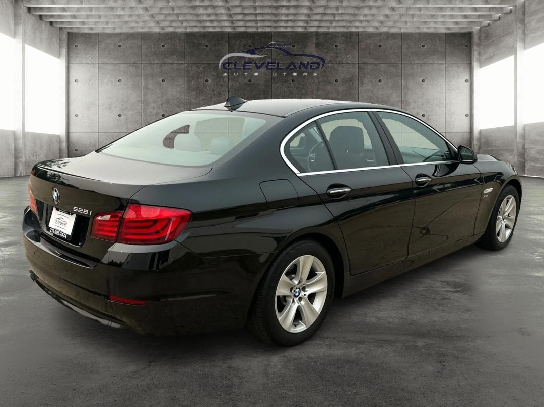 BMW 5-Series  2012